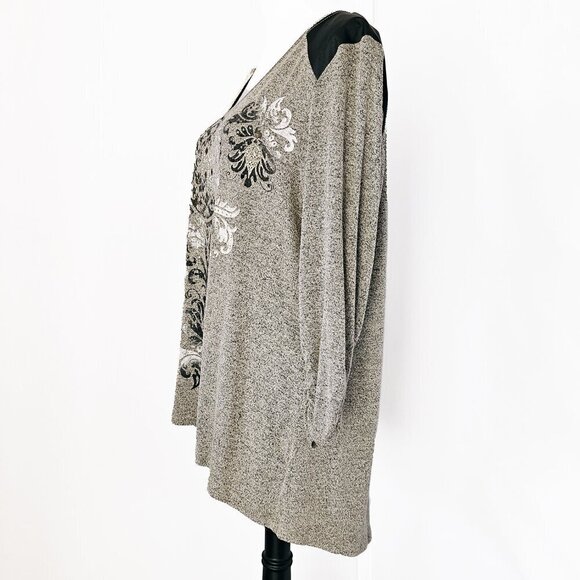 Hannah Long Sleeve Women's Tunic XL with Decorative Front Design - Picture 3 of 3
